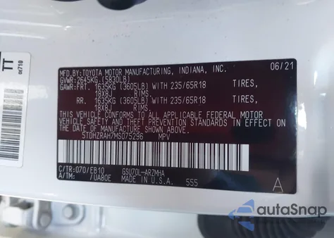 2021 Toyota Highlander Xle z USA, uszkodzony, nr VIN 5TDHZRAH7MS075296